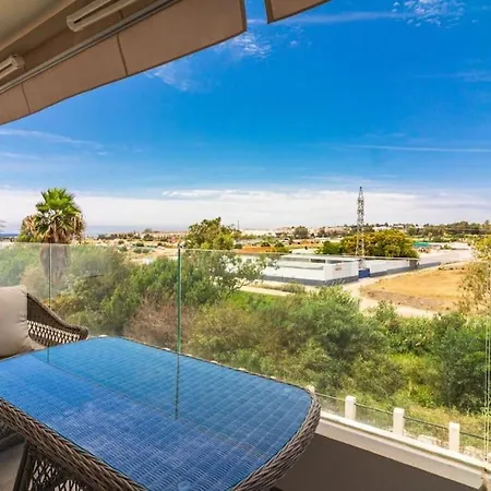 Apartment Your Retreat Near Puerto Banus Marbella